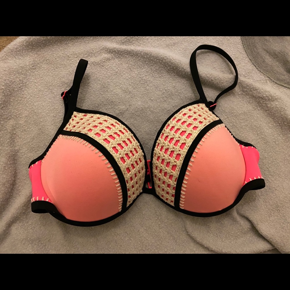 Bikini top